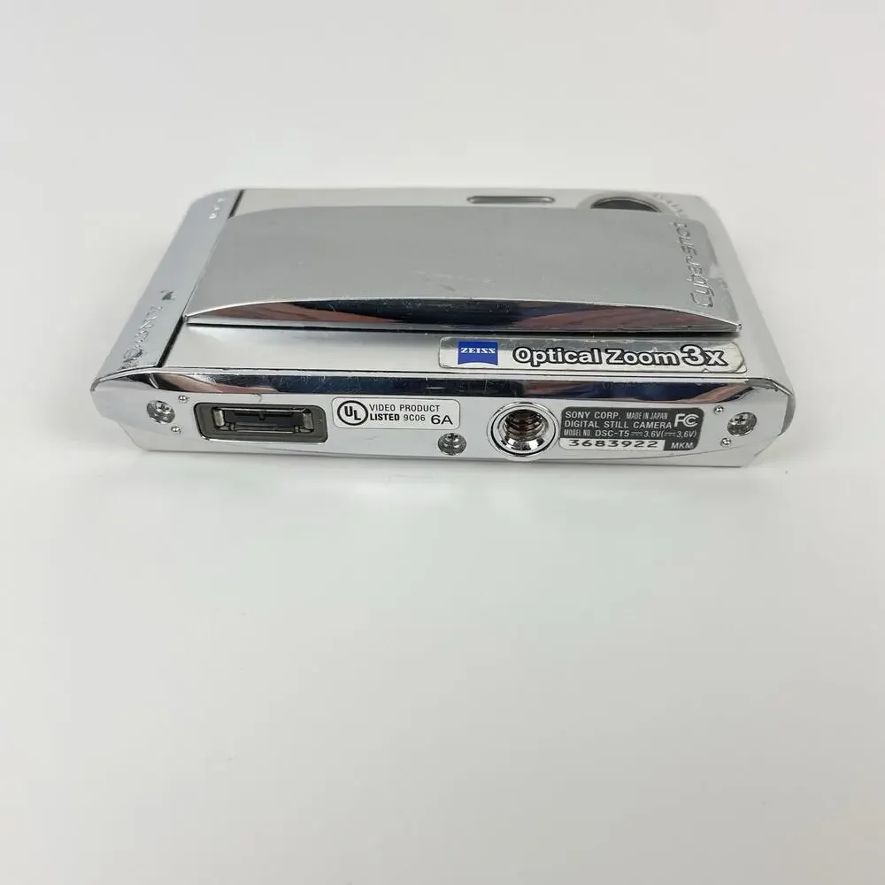 Sony Digital Camera Cybershot DSC-T5 5.1MP Silver Camera PARTS ONLY NOT WORKING